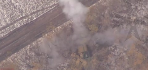 Cận cảnh UAV tử thần Nga tấn công lựu pháo Ukraine